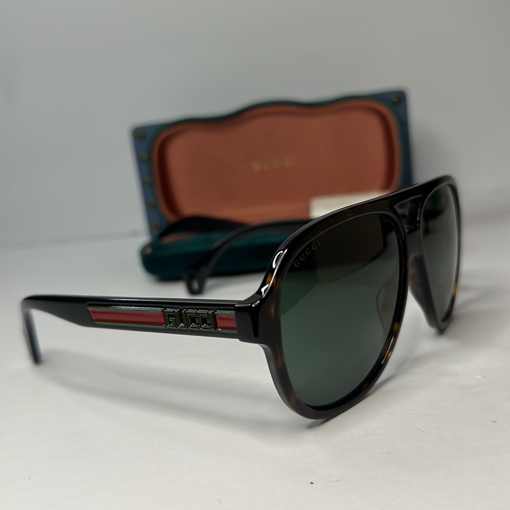New Authentic GUCCI
Grey Green Pilot Men's Sunglasses GG0463S00358 - Picture 11 of 14